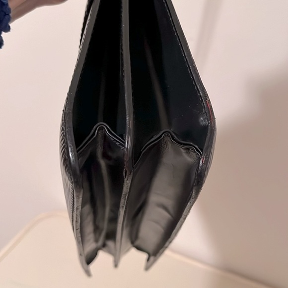 Louis Vuitton Black Epi Red Bullet Shoulder Bag - Picture 14 of 16